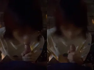 Cởi quần bắt con ghệ kính cận mút cu