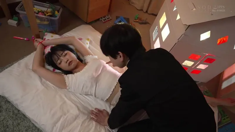 Trả thù anh trai thường xuyên bắt nạt bằng cách chịch em gái anh ấy